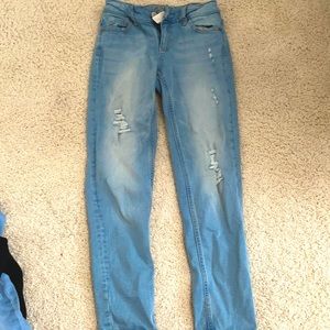 Ripped girls skinny jeans